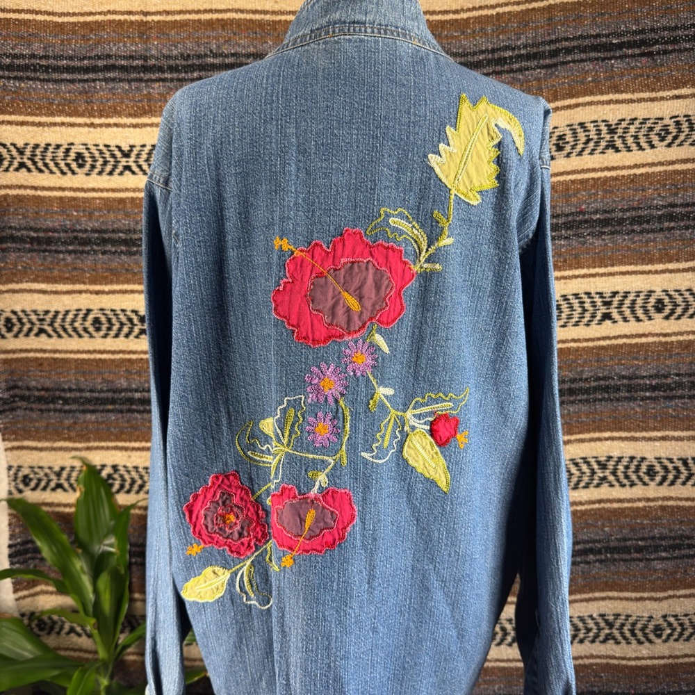 Coldwater Creek Blue Denim Floral Embroidered Applique Shirt 1X V1331 H04381